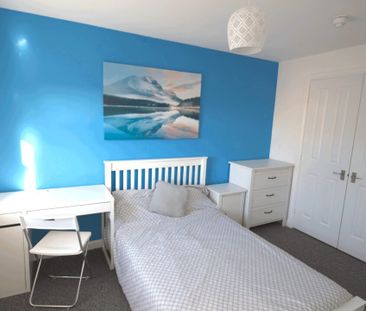Lovely ensuite room – close to Hospital, Severalls Business Park – ... - Photo 4