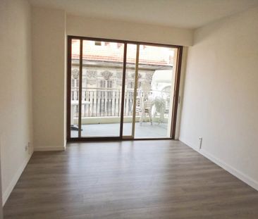 Location Appartement 1 pièce 38m² NICE 06000 - Photo 1