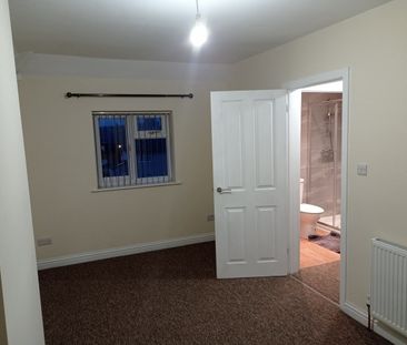 3 Bed Semi-Detached House, Selby Road, BS5 - Photo 1
