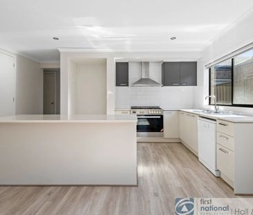 Family home in popular Cornerstone Estate! - Photo 4