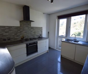 To Rent Sea Road, Boscombe, Bournemouth, BH5 £1,050 pcm Tenancy Info - Photo 6