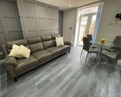 Gainsborough Road, L15 - Photo 1