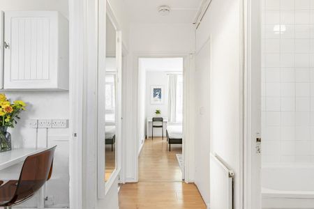 2 bedroom flat to rent - Photo 2