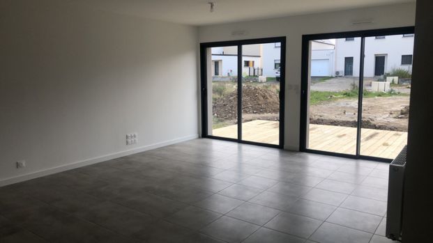 Location Maison 5 pièces 113m² LE RHEU 35650 - Photo 1