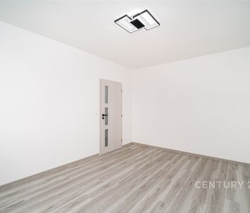Pronájem bytu 1+1 33 m² - Photo 1