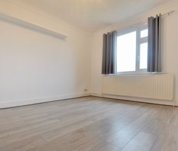 Portland Avenue, Kent, London - Photo 5