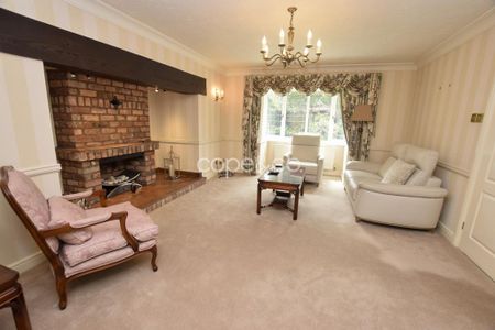 4 bedroom detached house to rent - Photo 2