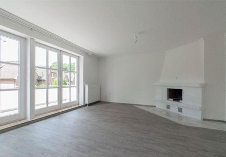 Großzügige, moderne 3-Zimmer-Maisonette-Wohnung mit Kamin und Gartenanteil - Photo 2