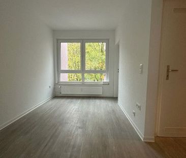 Hübsche 3-Zi.-Whg. mit modernem Bad und Balkon, frei ab sofort - Foto 1