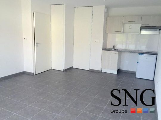 T2 AVEC BALCON ET PARKING - Photo 1