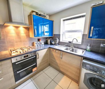 3 bedroom semi-detached house to rent - Photo 6