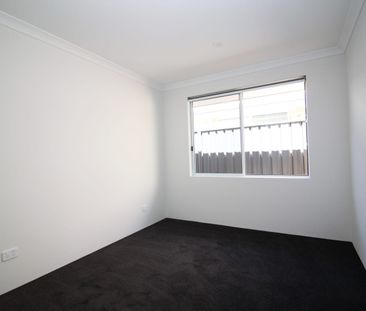 BRAND NEW 5 BEDROOM FAMILY HOME - Photo 1