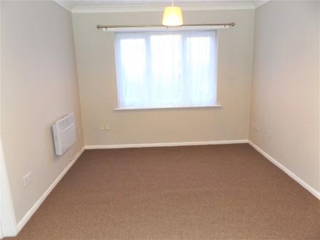 1 bedroom ground floor flat to rent - Photo 2