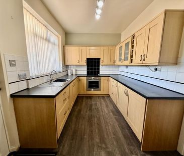 2 bedroom terraced house to rent - Photo 4