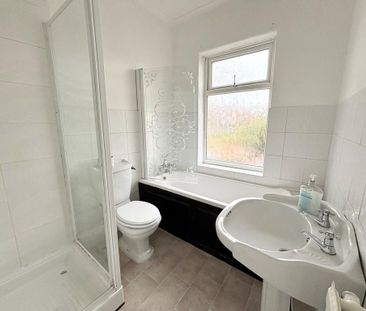 3 bedroom detached house to rent - Photo 5