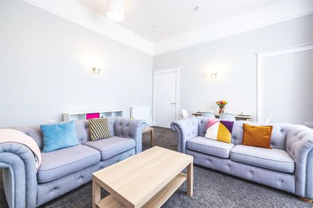 2 bedroom flat to rent - Photo 4