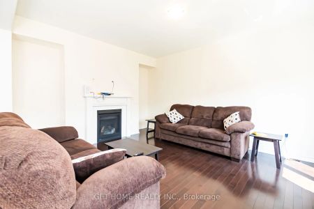 Detached Home For Lease | E9044678 - Photo 2