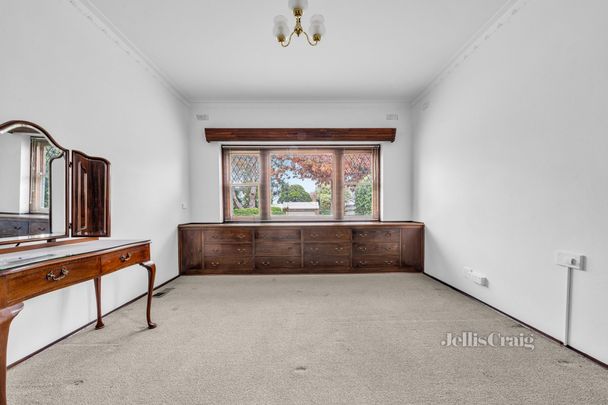 1 Venice Street, Box Hill South - Photo 1