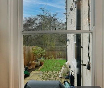 3 bedroom terraced house to rent - Photo 5