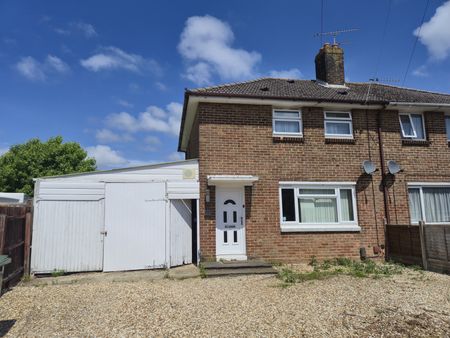Waterloo, Cavan Crescent, BH17 7EY, Poole - Photo 2