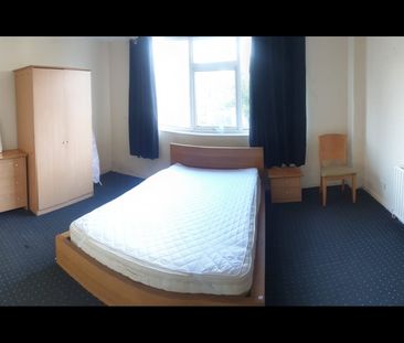 Room in a Shared House, Hathway Walk, BS5 - Photo 2