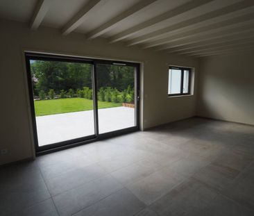 Location Appartement 4 pièces 99m² ST JORIOZ 74410 - Photo 2