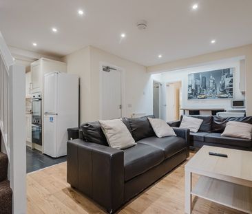 7 Bed Terraced House, Redshaw Close, M14 - Photo 1