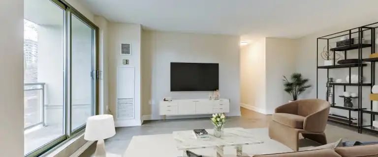 Haldimand Apartments | 140 Robinson Street, Hamilton - Photo 1