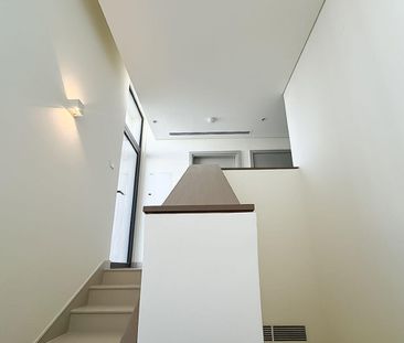 HUGE PLOT | END CORNER UNIT | VACANT - Photo 3