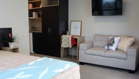 Studio Apartment with Utilities included - Photo 3