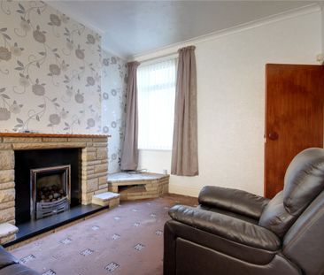3 bed terraced house to rent in Warwick Street, Middlesbrough, TS1 - Photo 4