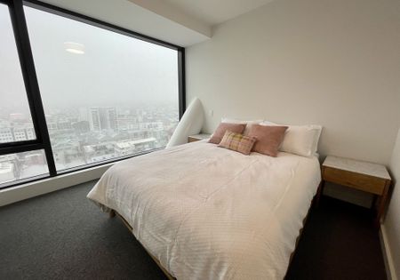 Stunning Two Bedroom Apartment - Photo 2