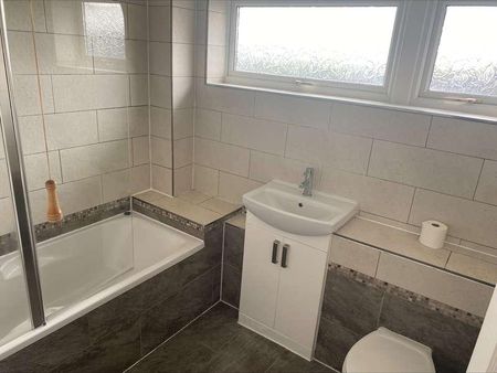 Castleford Close, Beddau, Pontypridd, CF38 - Photo 5