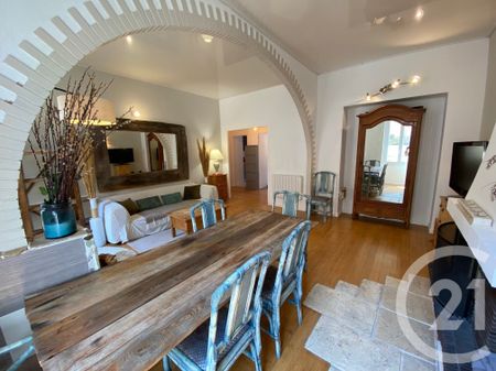 Location Appartement 3 pièces 70m² NICE 06300 - Photo 2