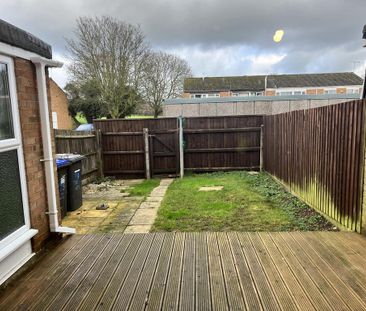 3 bedroom terraced house to rent - Photo 2