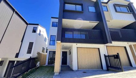 Brand-new 4 Bedroom Townhouse in Rangitoto Zone - Photo 5