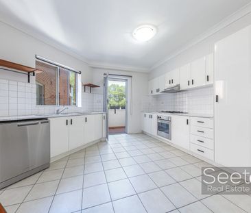 Spacious & Beautifully Maintained North-Facing Apartment - Photo 5