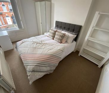 7 bedroom semi-detached house to rent - Photo 4