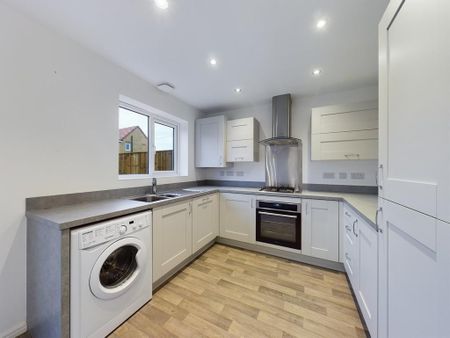 3 bedroom terraced house to rent - Photo 3