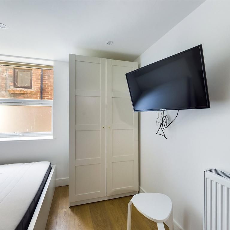 Studio to rent - Photo 1