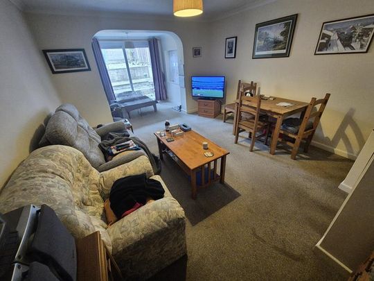 2 bedroom terraced house to rent - Photo 1