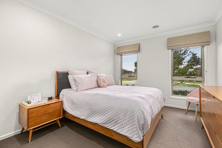 108 Huntington Drive, Craigieburn VIC 3064 - Photo 4