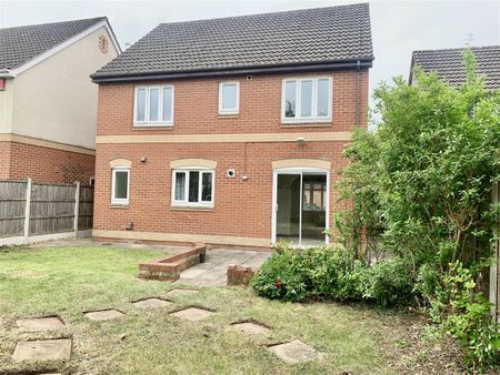Bythebrook, Chippenham, SN14 - Photo 3