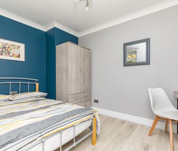 6 bedroom semi-detached house to rent - Photo 4