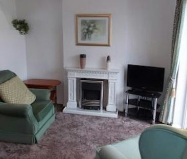 Bungalow to rent on - Photo 5