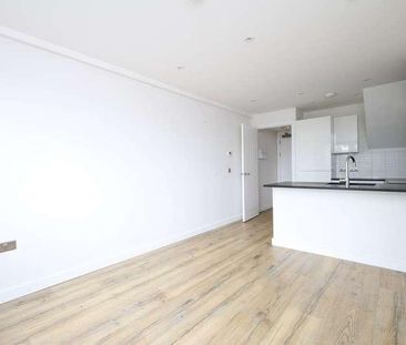 Horsham Gates Two, Horsham, RH13 - Photo 1