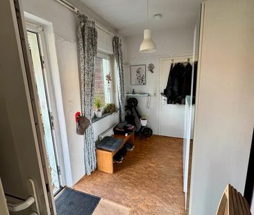 Schöne Zweizimmerwohnung (Haus) mit Garten - Photo 1