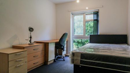 5 bedroom terraced house to rent - Photo 3