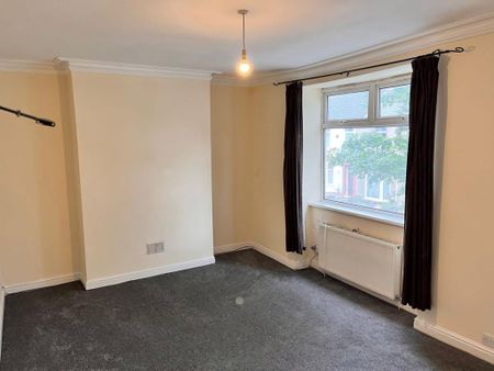 2 bedroom maisonette to rent - Photo 3