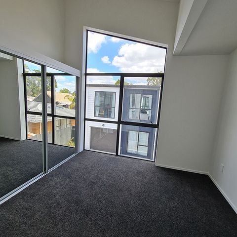 3 Bedroom 2 Bathroom Townhouse - Photo 1